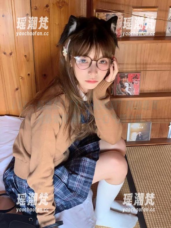 “17一起吃瓜”网的首页，八卦如同美食，一口气刷个够