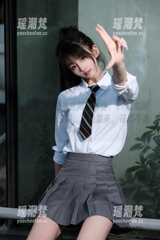 登录官网搞事情！17吃瓜网给你每天不同的瓜，种类繁多，花样不重样！