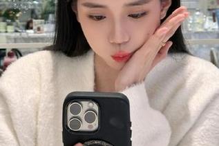51app在线：瓜也能玩出花，吃的不止是瓜哦！