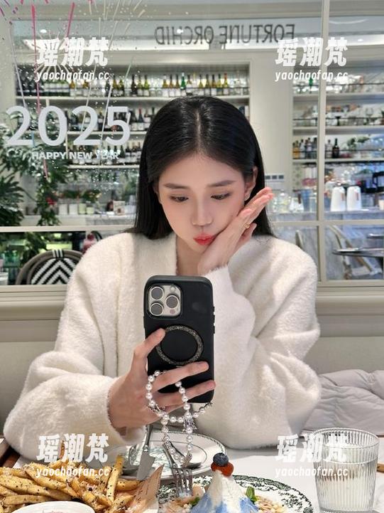 51app在线：瓜也能玩出花，吃的不止是瓜哦！