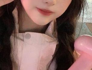 试试51吃瓜今日网址在线，偶尔也能见到意外的“甜蜜”瞬间哦。