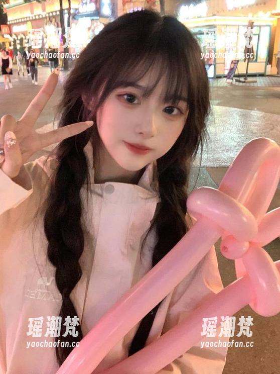 试试51吃瓜今日网址在线，偶尔也能见到意外的“甜蜜”瞬间哦。