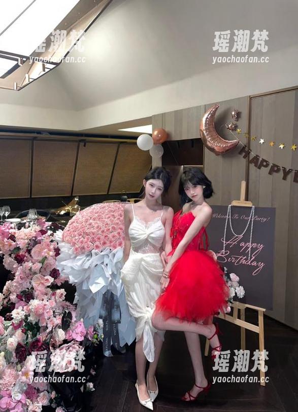 不小心点开“www.黑料”链接，一封来自瓜田的邀请函，快来“品尝”吧！
