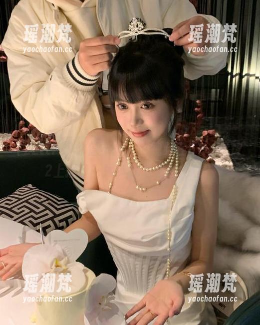 你信不信，这视频在h1 zztt72上播了一周，我竟然没闲着？