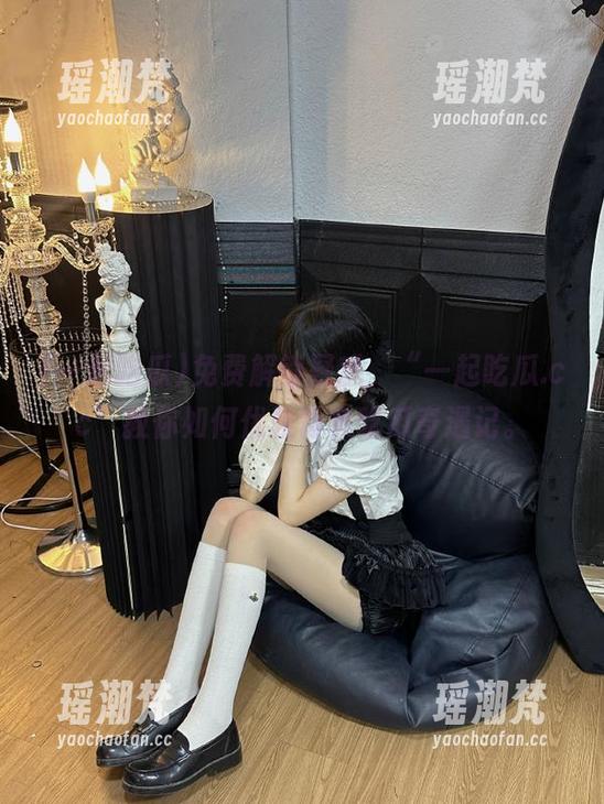 免费解锁疑惑，“一起吃瓜.cc”教你如何优雅背负吃瓜奇遇记。