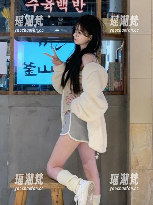 人人黑料 官网里的八卦:人人黑料把我前女友的茶都喝了,她似乎不孤单。