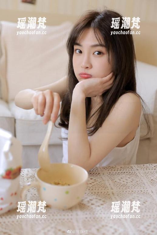 强烈推荐吃瓜列表app，哪怕无聊成了常态，至少嘴里还可以啃着瓜。