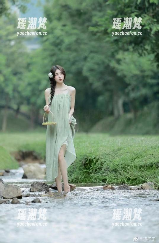 吃瓜论坛在网页上精心剪辑的“瓜”铺天盖地？真讽刺。
