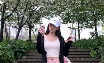 天天吃瓜网的网页，隐隐约约好像潜藏着一些“戏精”气息，太有意思了！