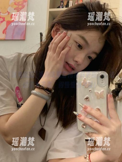 海角吃瓜官网黑料更新，今晚的瓜太丰富，得慢慢消化喽！