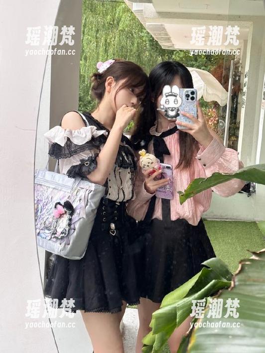 黑料166 吃瓜网黑料166苹果版神奇更新,话题不断,根本停不下来!