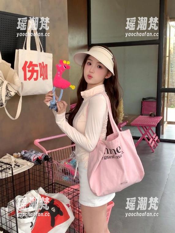 您的抓瓜之旅即将启程，永不迷路，下载黑料不打烊！