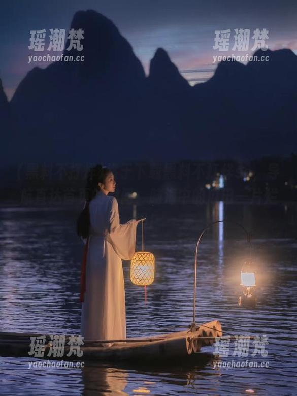 终于下载黑料不打烊so，导航直达首页的瞬间，脑海中的瓜田一片烂漫！