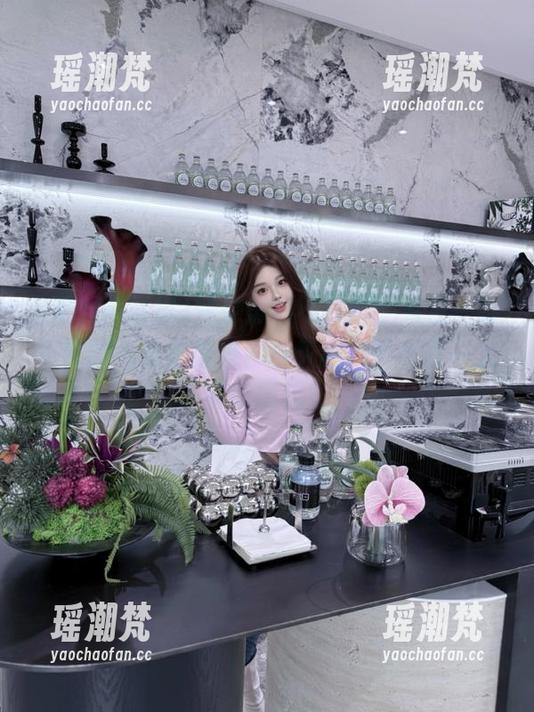 登录黑料不打烊，有没一种不甘的气氛在弥漫？今天的八卦给我一大筐的隐忧！