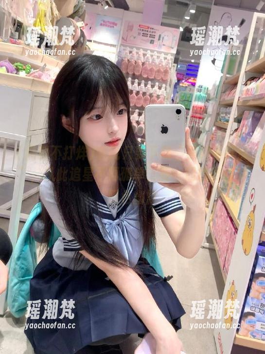 听说只要下载“黑料不打烊”，从此追星不再孤单，要一起感受各种黑色幽默