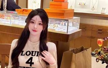 一只脚踏入黑料不打烊网址，另一只脚在传送门上跳恰恰，哈哈出不来了！