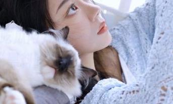 瓜皮一撕，在线入口直接串入“黑料吃瓜网”，快来摩擦摩擦！