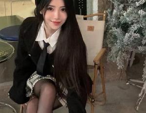 朋友推荐了“黑料社”，却给了个错号的下载地址，我仨小时没挪窝！