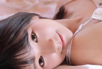 黑料社区首页持续在线，都是些发人深省的八卦啊。