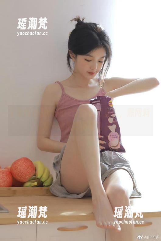 黑网料 说好的2025光明正大,黑网料发布的瓜却暗藏玄机。